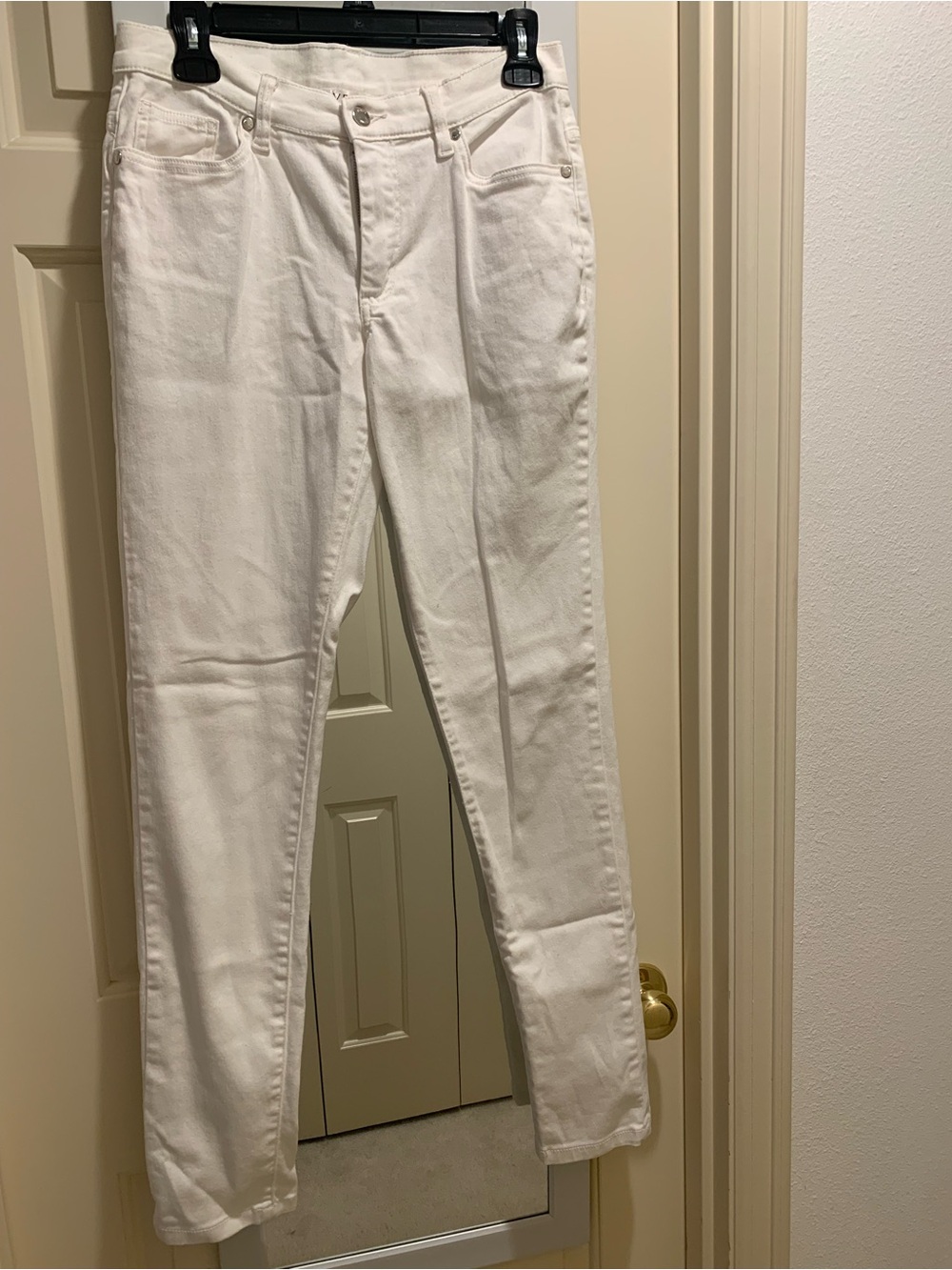 Bright White Skinny Jeans 🤍